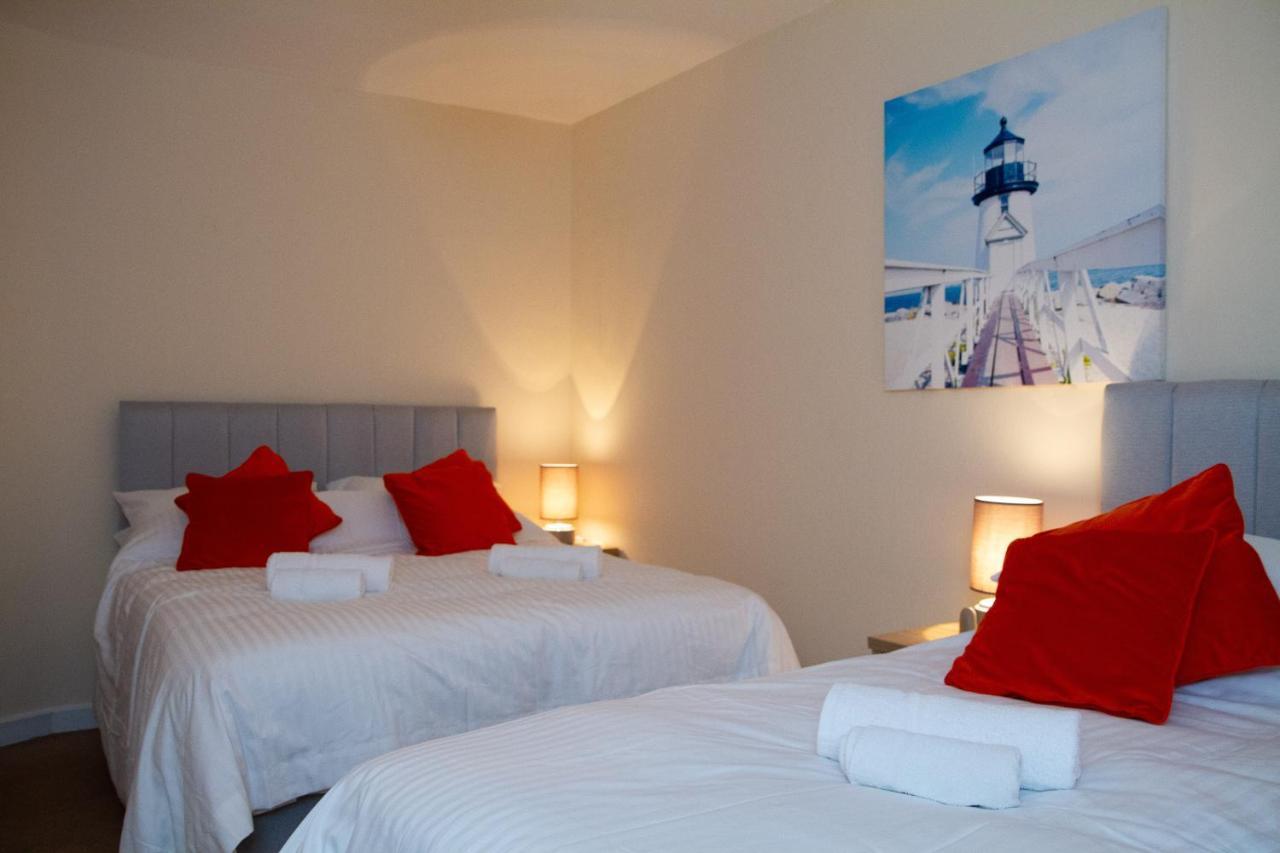 Carvetii - Fox House - 1St Floor Flat Sleeps Up To 8 Apartment Dunfermline Ngoại thất bức ảnh